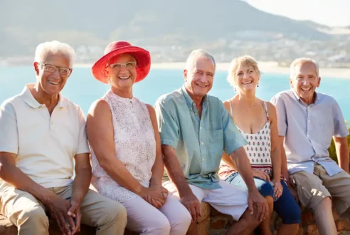Comment organiser des vacances en tant que célibataires seniors ?