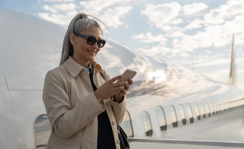 Quelles applications mobiles utiliser pour voyager après 60 ans ?